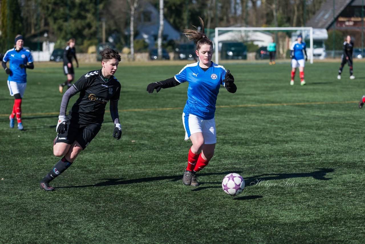 Bild 248 - B-Juniorinnen Halbfinale SVHU - Holstein Kiel : Ergebnis: 3:0